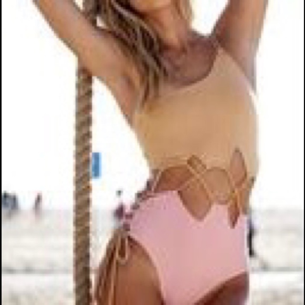 🆕 One piece swimsuit